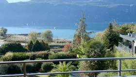 Photo de la chambre confort la Mont Blanc des Suites du Lac à Aix les Bains.